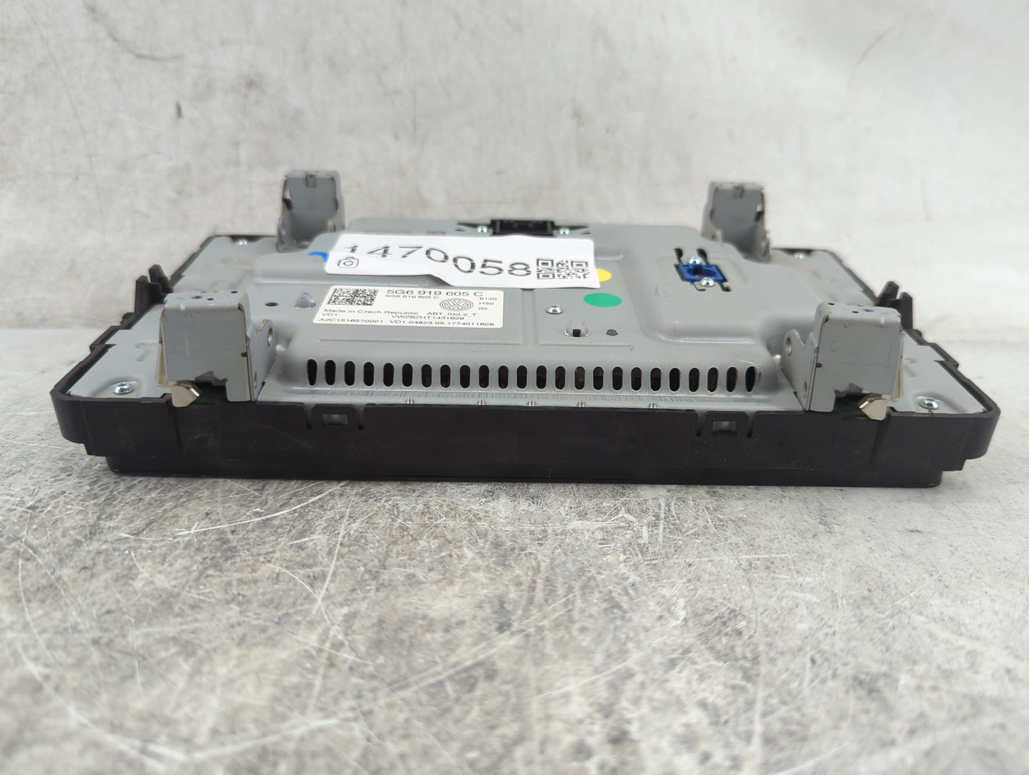 2018-2022 Volkswagen Tiguan Information Display Screen 1470058 - Oemusedautoparts1.com