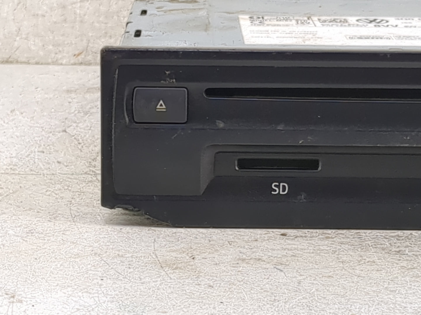 2018-2020 Volkswagen Tiguan Radio AM FM Cd Player Receiver Replacement P/N:3Q0035844B 28604594 Fits Fits 2018 2019 2020 OEM 