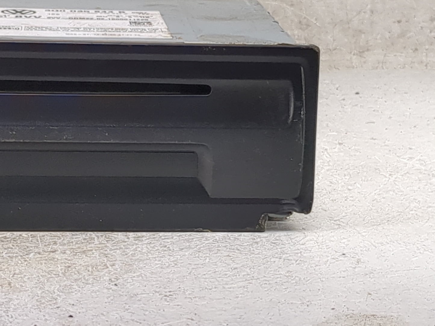 2018-2020 Volkswagen Tiguan Radio AM FM Cd Player Receiver Replacement P/N:3Q0035844B 28604594 Fits Fits 2018 2019 2020 OEM 
