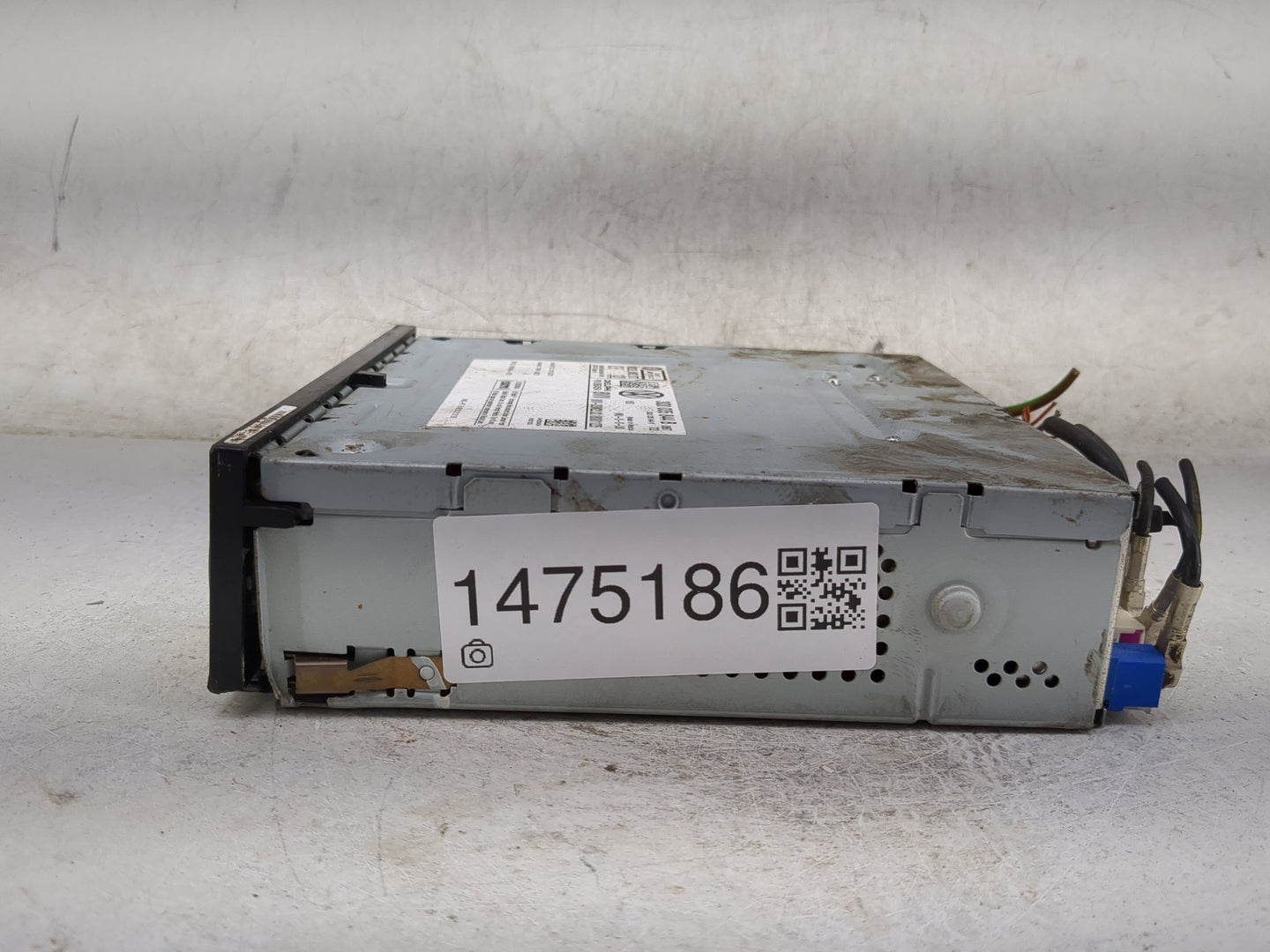 2018-2020 Volkswagen Tiguan Radio AM FM Cd Player Receiver Replacement P/N:3Q0035844B 28604594 Fits Fits 2018 2019 2020 OEM 