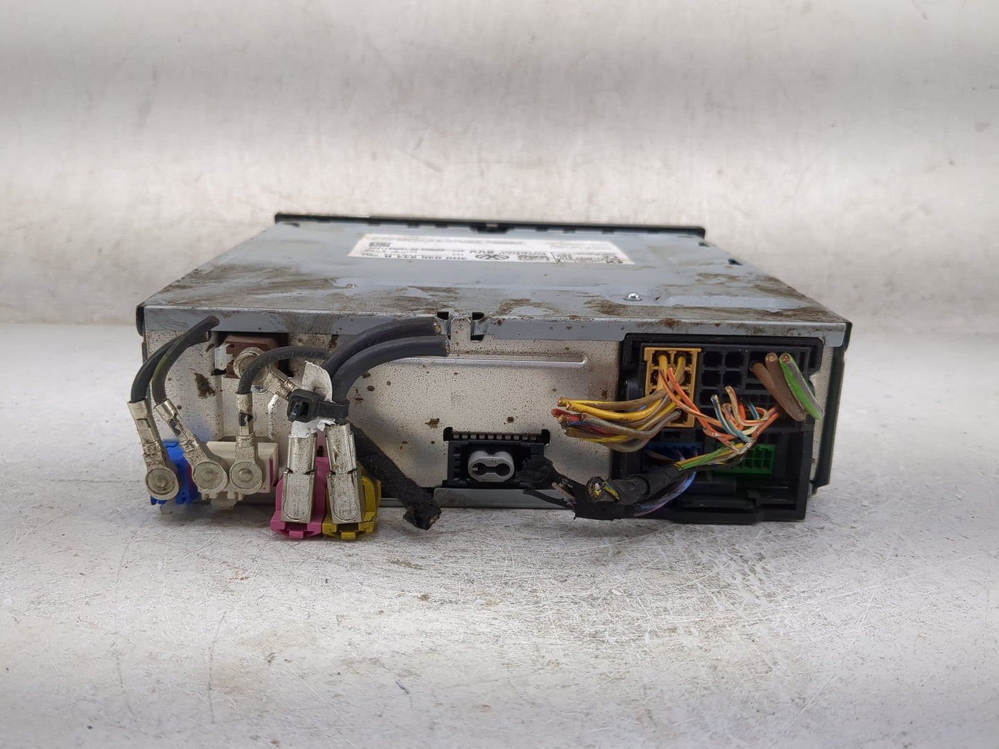 2018-2020 Volkswagen Tiguan Radio AM FM Cd Player Receiver Replacement P/N:3Q0035844B 28604594 Fits Fits 2018 2019 2020 OEM 