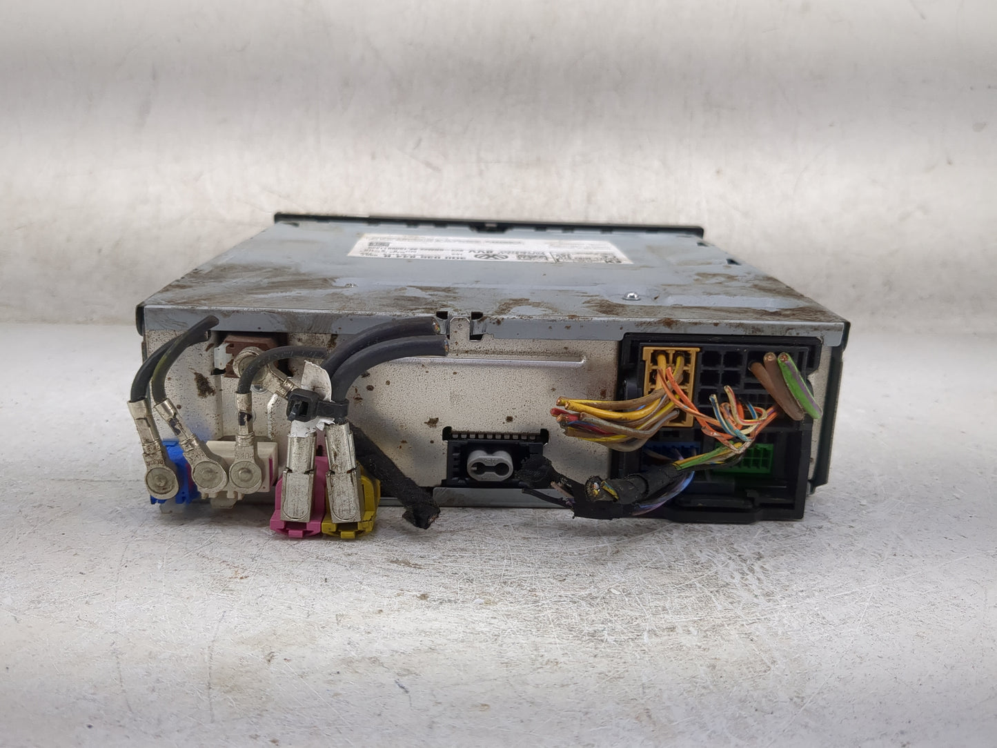 2018-2020 Volkswagen Tiguan Radio AM FM Cd Player Receiver Replacement P/N:3Q0035844B 28604594 Fits Fits 2018 2019 2020 OEM 