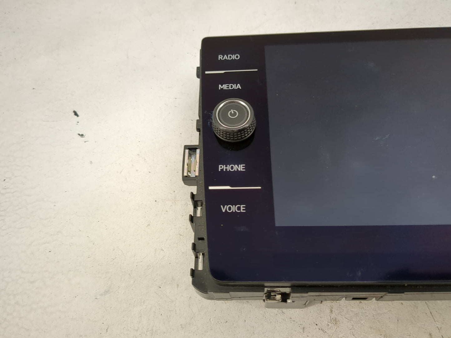 2018-2022 Volkswagen Tiguan Information Display Screen 1483501 - Oemusedautoparts1.com