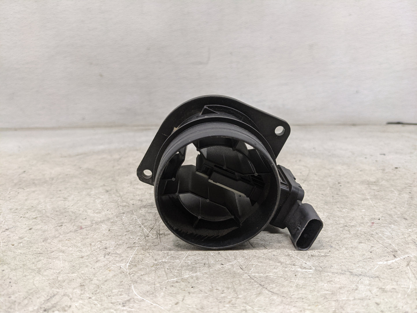 2018-2022 Volkswagen Tiguan Mass Air Flow Meter Maf 1485380 - Oemusedautoparts1.com