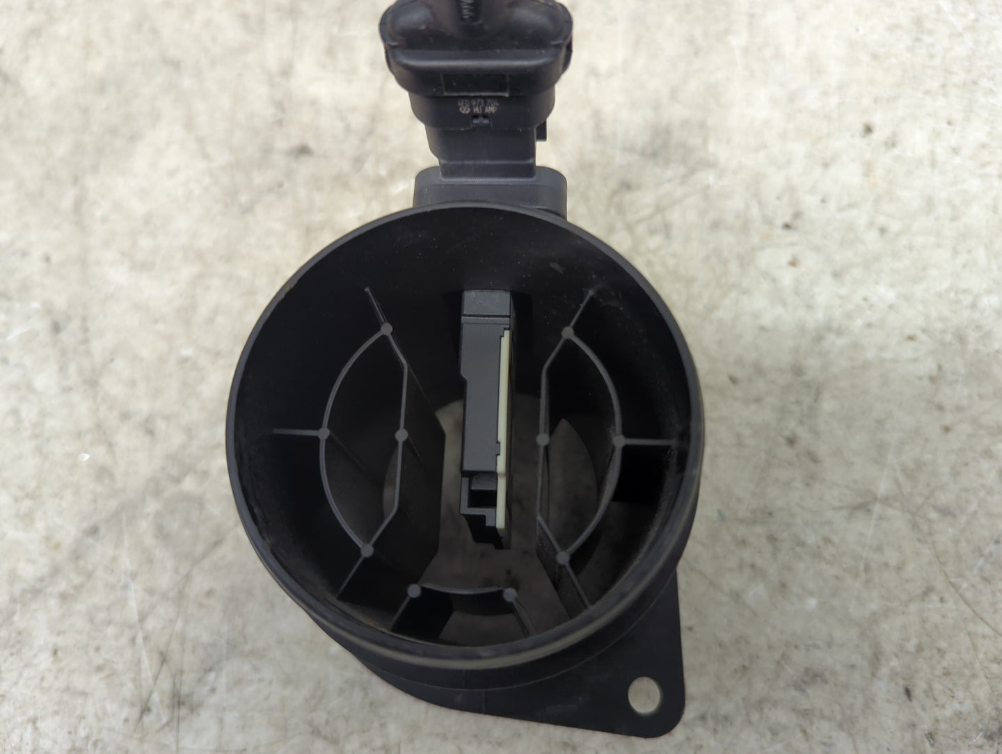 2018-2022 Volkswagen Tiguan Mass Air Flow Meter Maf 1486477 - Oemusedautoparts1.com