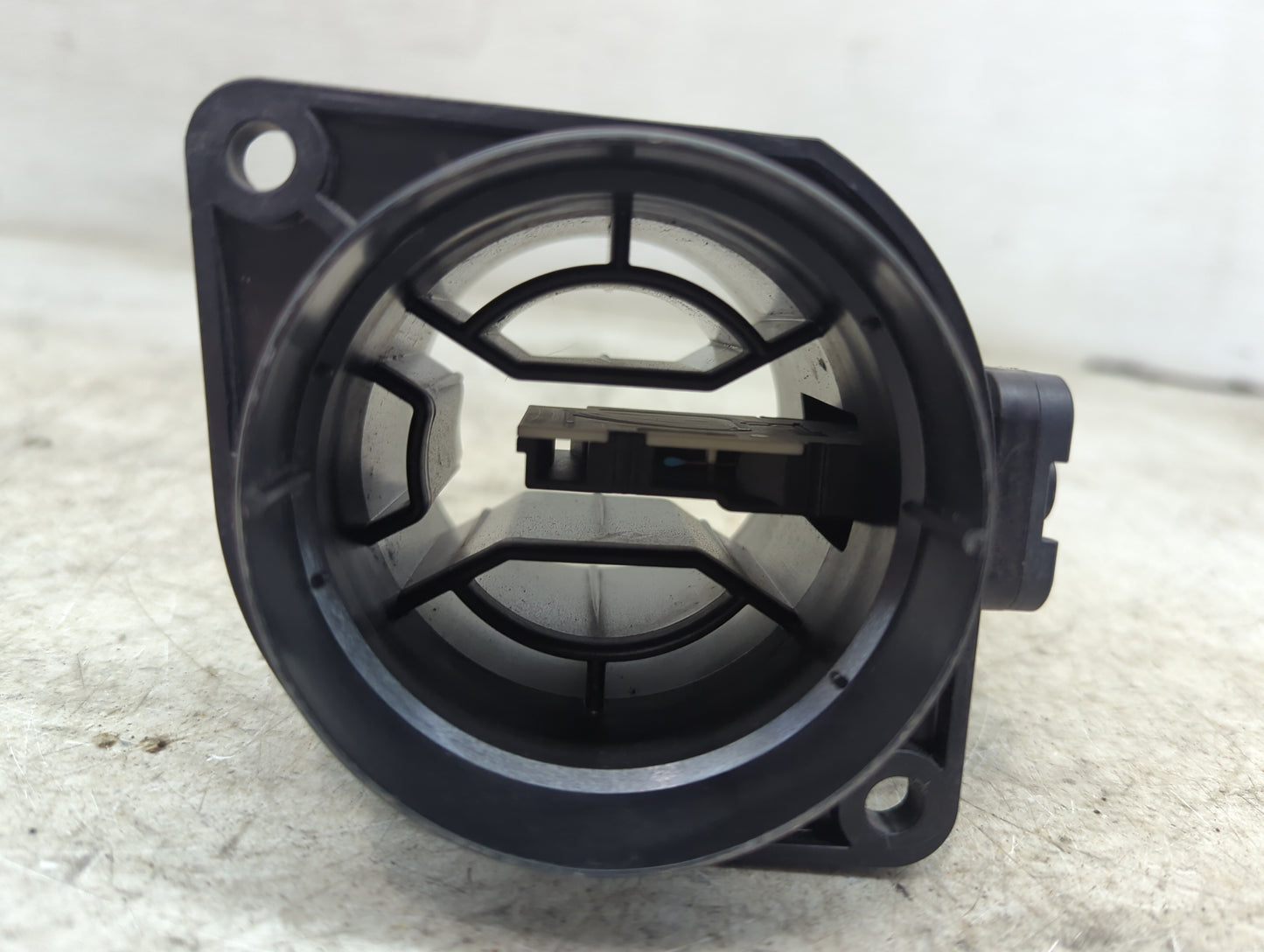 2018-2022 Volkswagen Tiguan Mass Air Flow Meter Maf 1486477 - Oemusedautoparts1.com