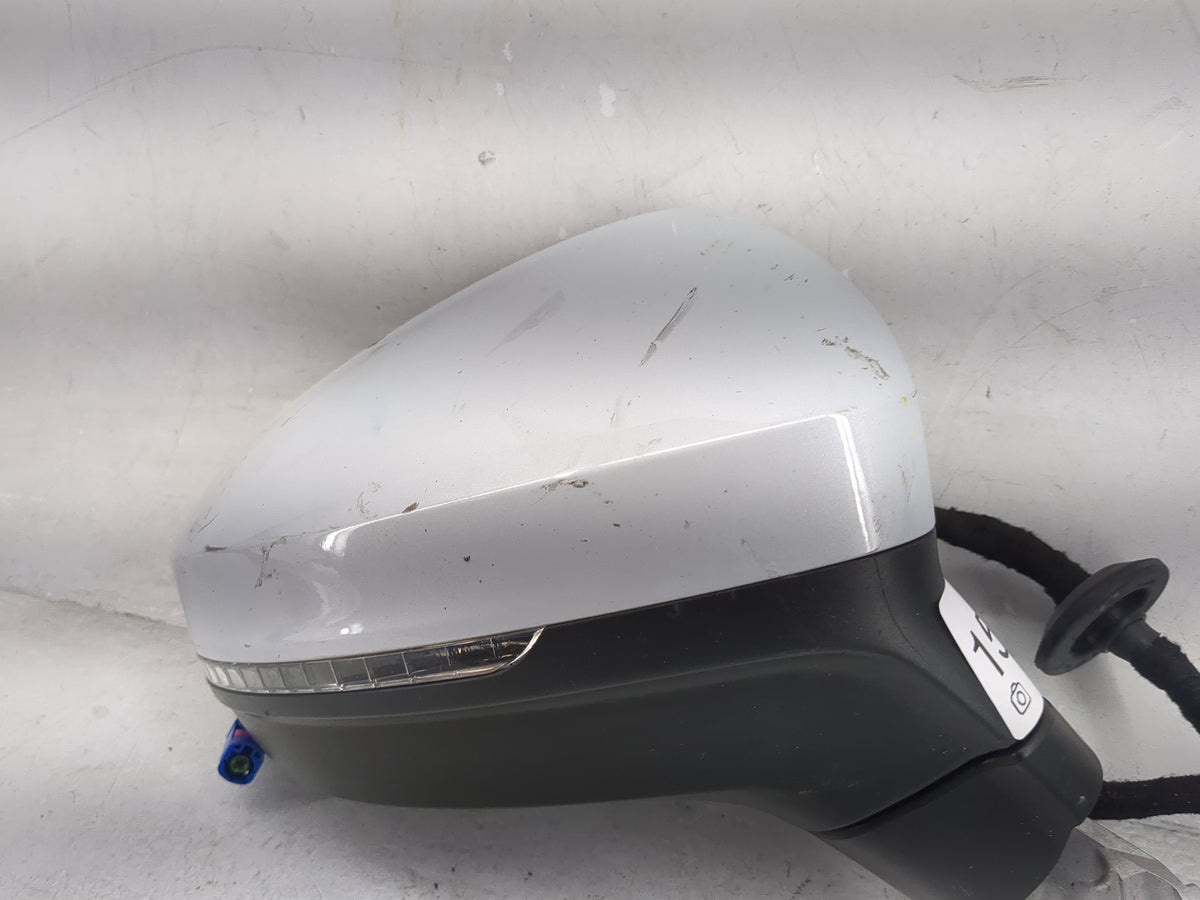 2018-2019 Volkswagen Tiguan Passenger Side View Mirror - Right Door Mirror OEM Used - Oemusedautoparts1.com