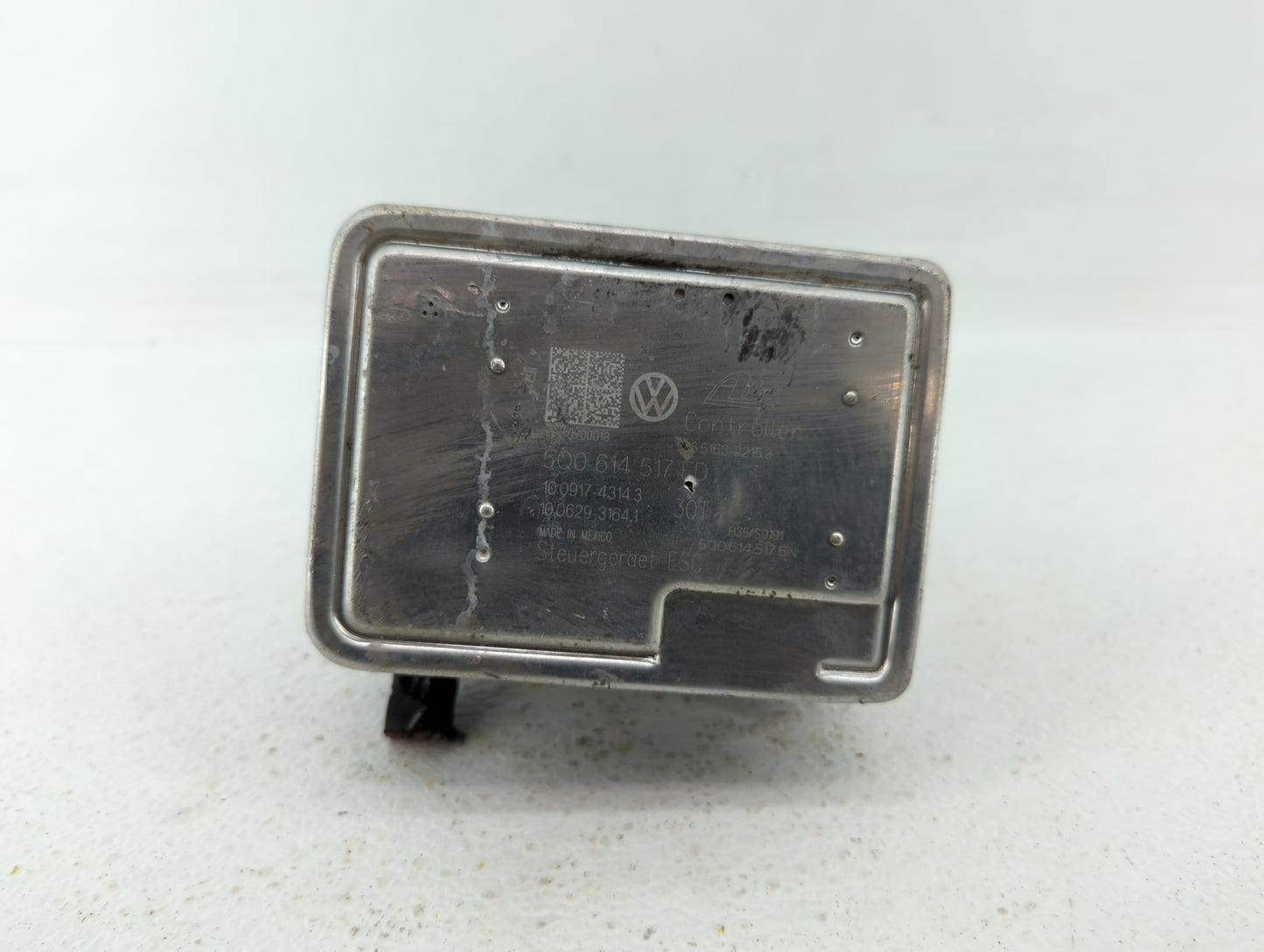2018-2019 Volkswagen Tiguan ABS Pump Control Module Replacement P/N:5Q0 614 517 CG 5Q0 614 517 DE Fits Fits 2018 2019 OEM Us