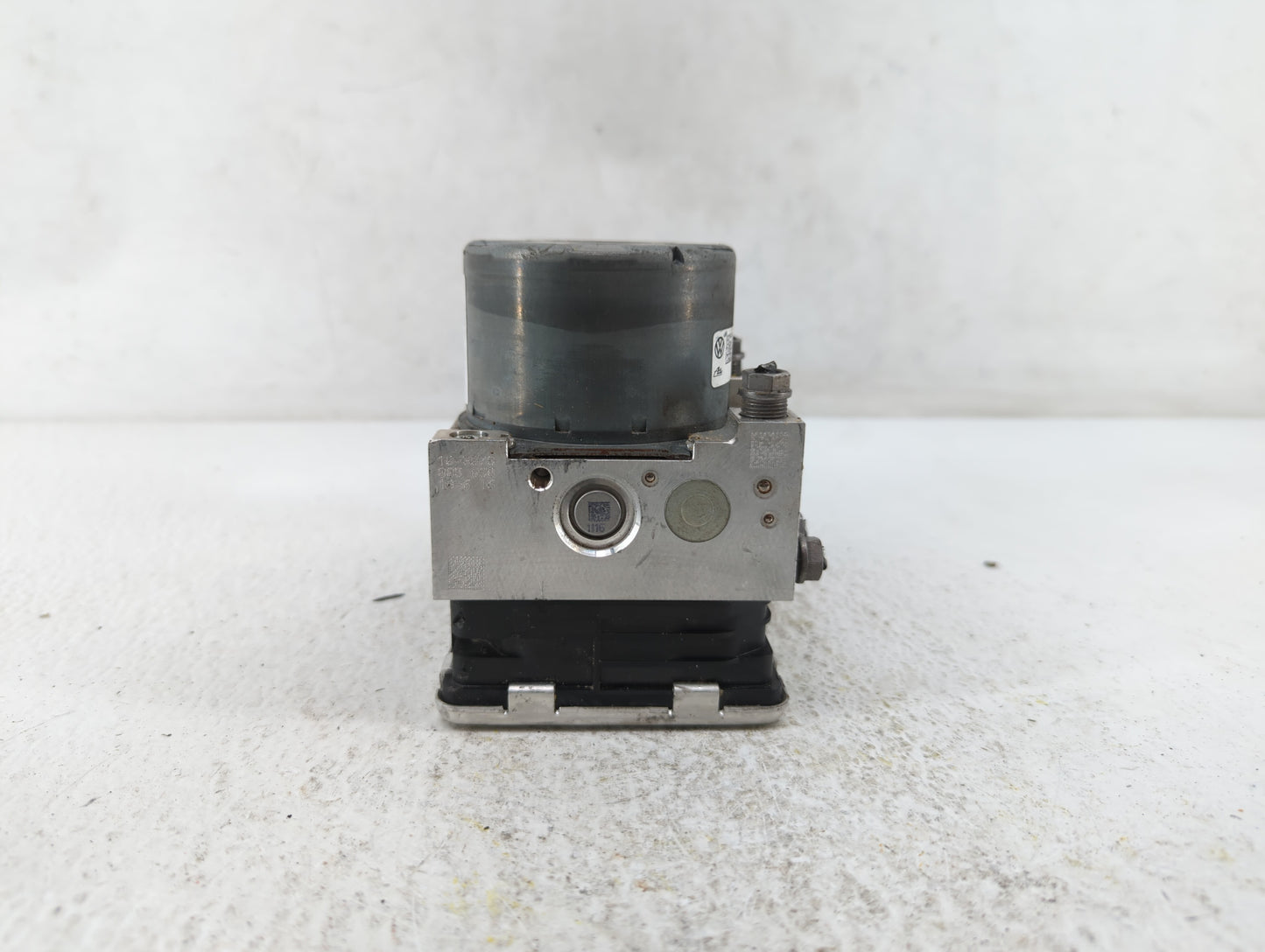 2018-2019 Volkswagen Tiguan ABS Pump Control Module Replacement P/N:5Q0 614 517 CG 5Q0 614 517 DE Fits Fits 2018 2019 OEM Us