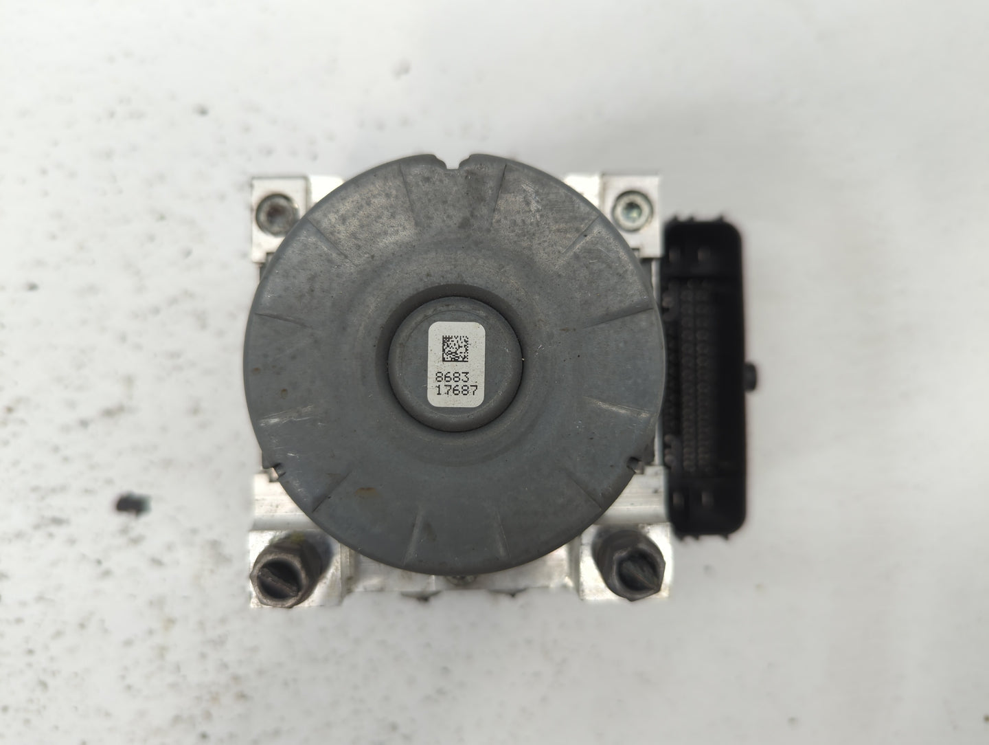 2018-2020 Volkswagen Tiguan ABS Pump Control Module Replacement P/N:5Q0 614 517 DG 5Q0 614 517 DE Fits Fits 2018 2019 2020 O