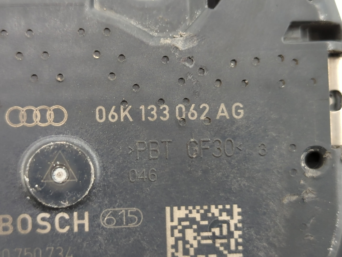 2018-2022 Volkswagen Tiguan Throttle Body P/N:06K 133 062 AG 06K 133 062 AN Fits Fits 2018 2019 2020 2021 2022 OEM Used Auto