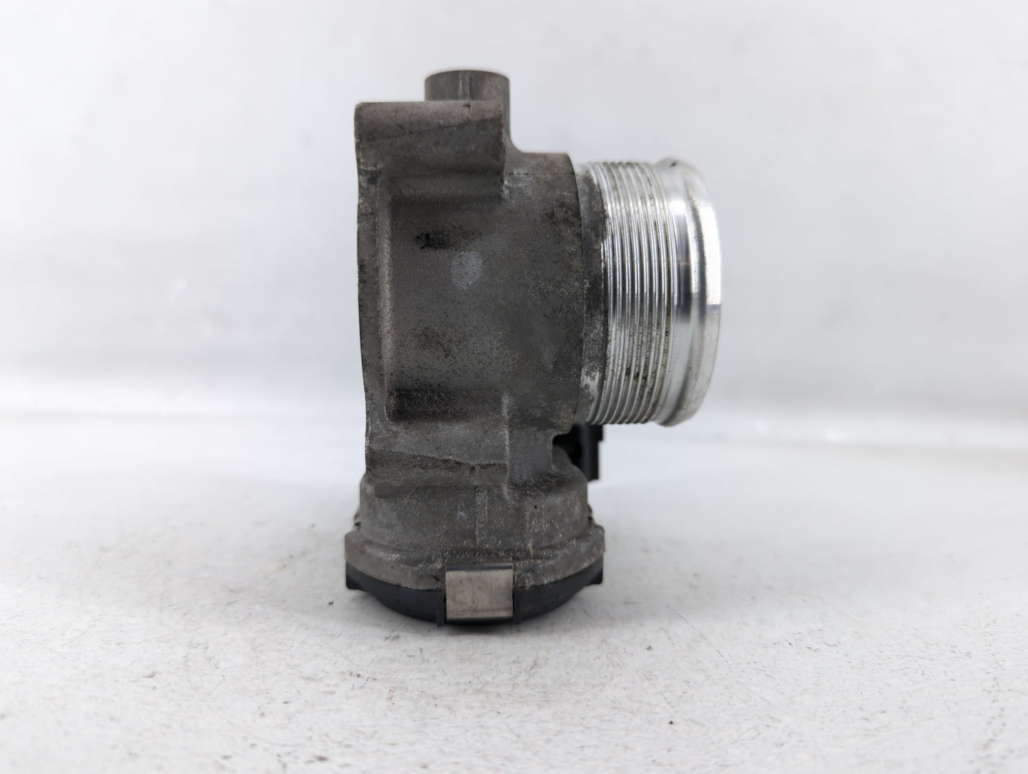2018-2022 Volkswagen Tiguan Throttle Body P/N:0 028 750 734 06K 133062 AG Fits Fits 2018 2019 2020 2021 2022 OEM Used Auto P