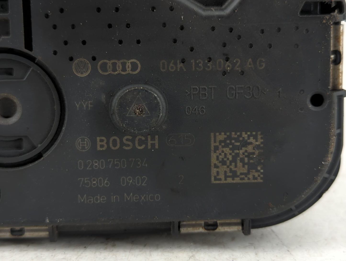 2018-2022 Volkswagen Tiguan Throttle Body P/N:0 028 750 734 06K 133062 AG Fits Fits 2018 2019 2020 2021 2022 OEM Used Auto P