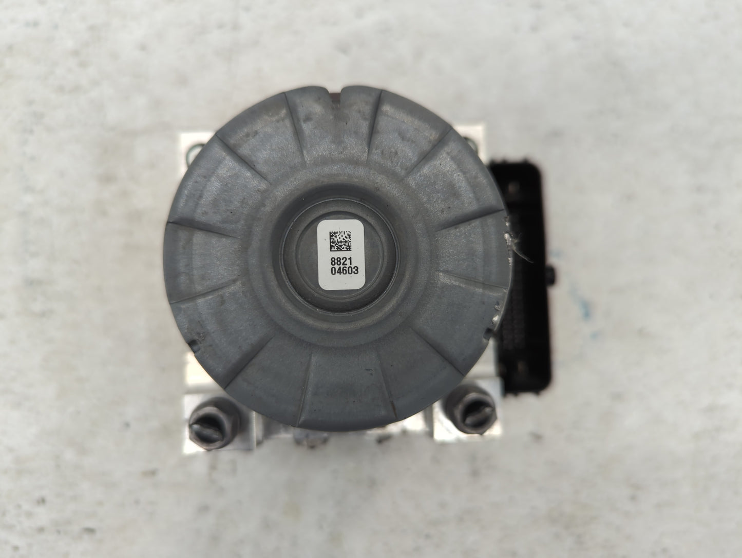 2018-2020 Volkswagen Tiguan ABS Pump Control Module Replacement P/N:5Q0 614 517 DL Fits Fits 2018 2019 2020 OEM Used Auto Pa