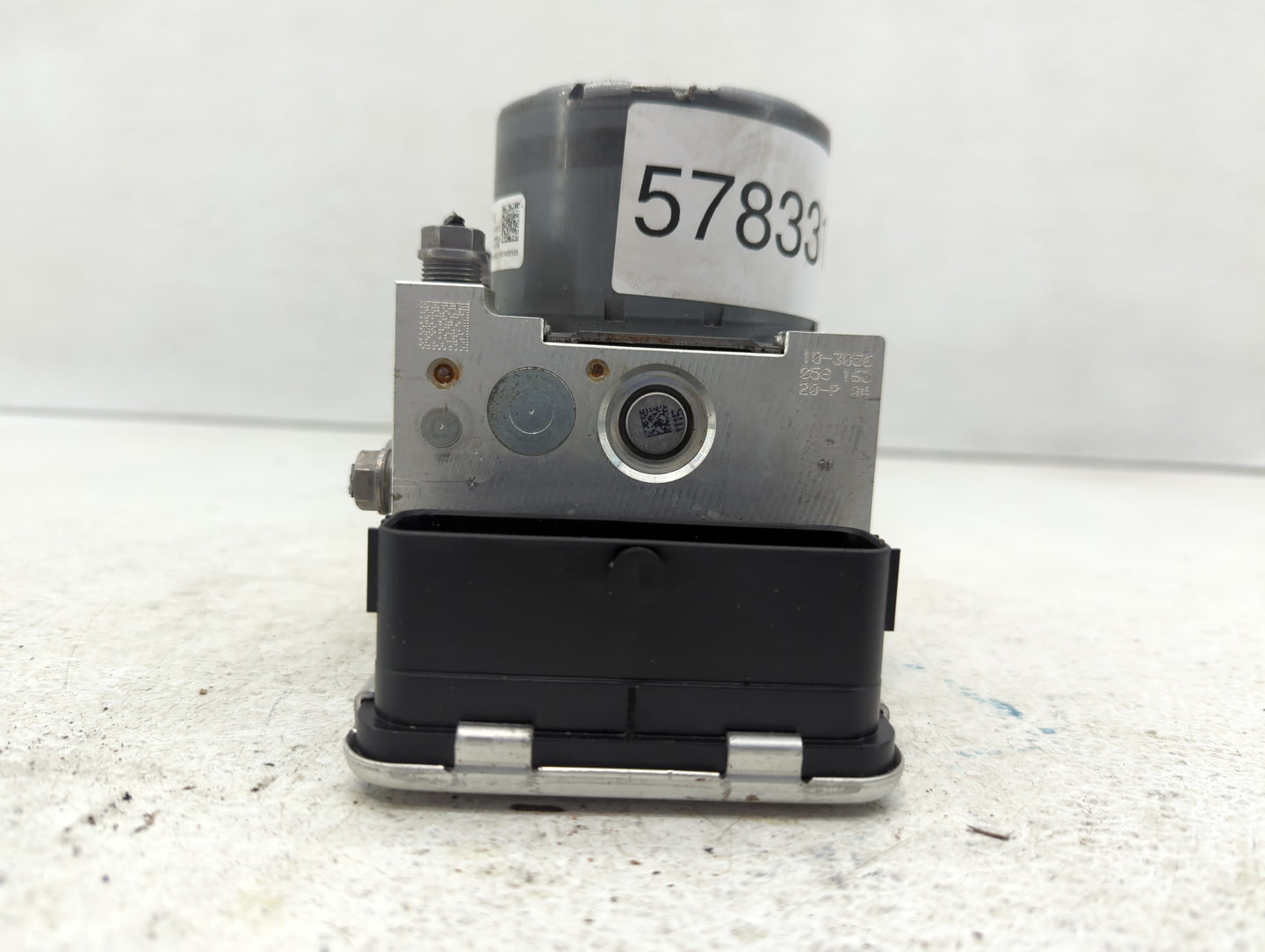 2018-2020 Volkswagen Tiguan ABS Pump Control Module Replacement P/N:5Q0 614 517 DL Fits Fits 2018 2019 2020 OEM Used Auto Pa