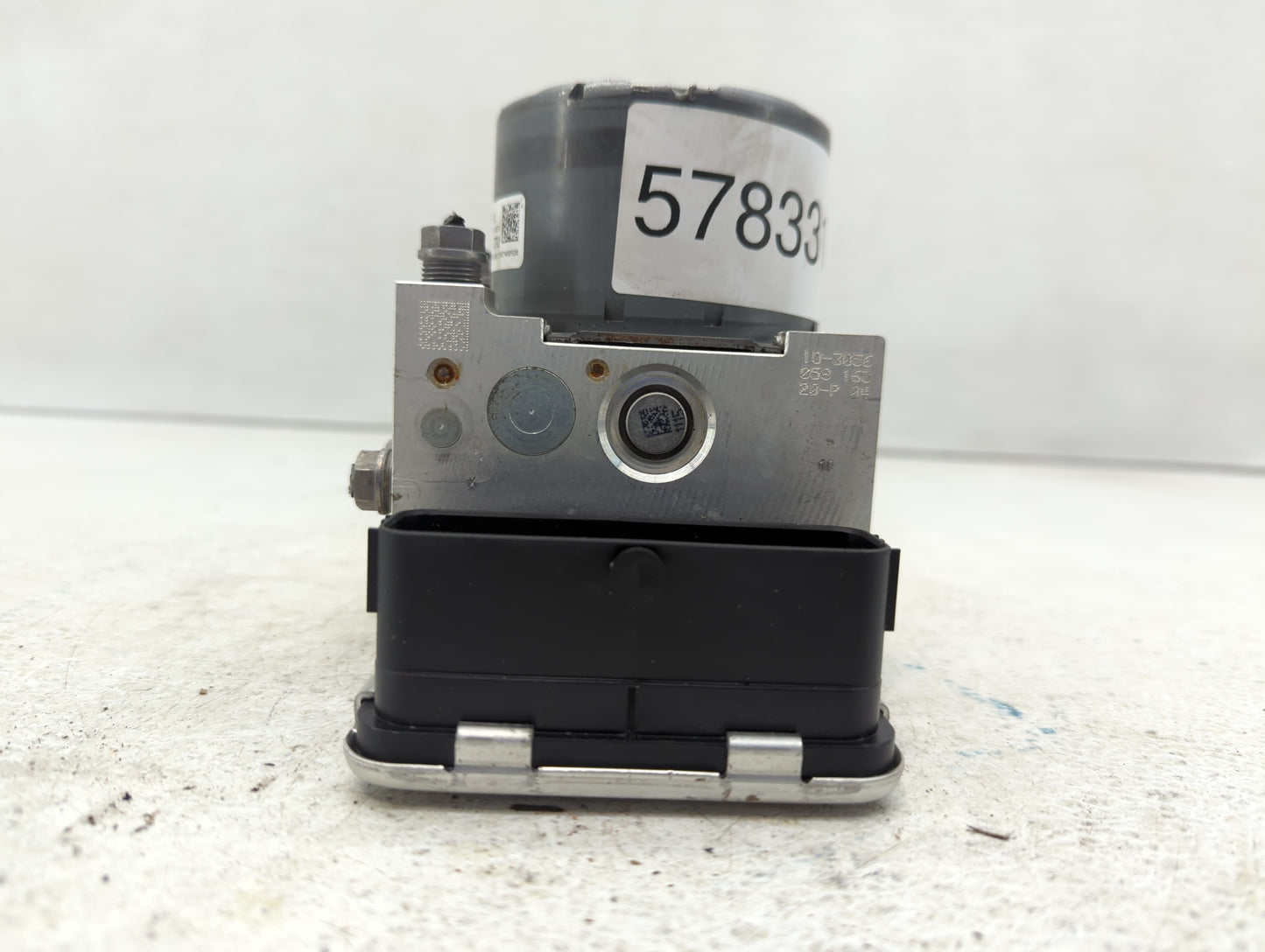 2018-2020 Volkswagen Tiguan ABS Pump Control Module Replacement P/N:5Q0 614 517 DL Fits Fits 2018 2019 2020 OEM Used Auto Pa