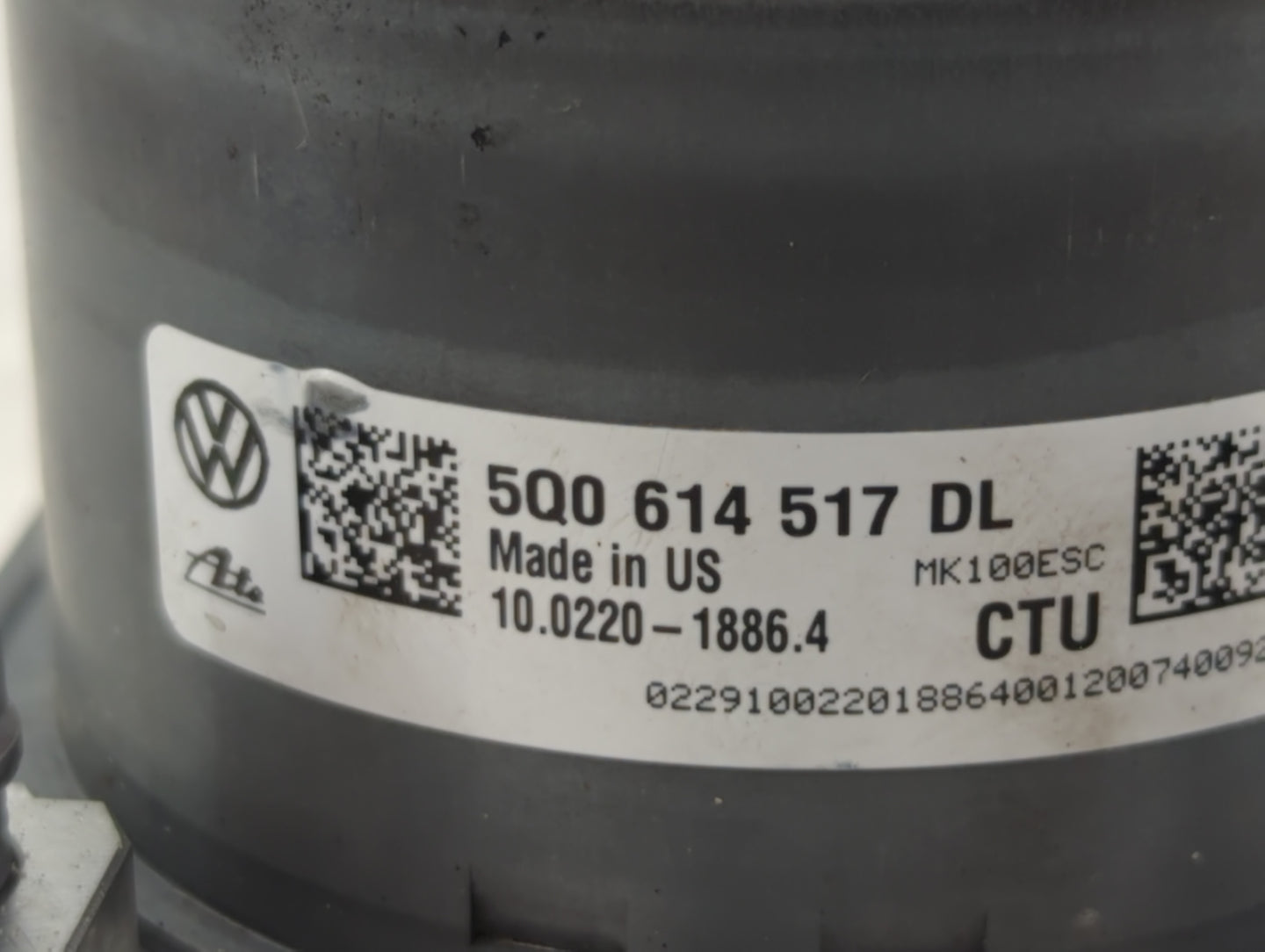 2018-2020 Volkswagen Tiguan ABS Pump Control Module Replacement P/N:5Q0 614 517 DL Fits Fits 2018 2019 2020 OEM Used Auto Pa