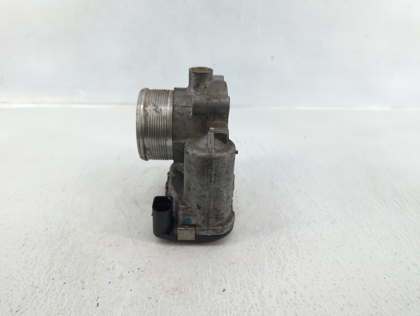 2018-2022 Volkswagen Tiguan Throttle Body P/N:06K 133 062 AG Fits Fits 2018 2019 2020 2021 2022 OEM Used Auto Parts - Oemuse