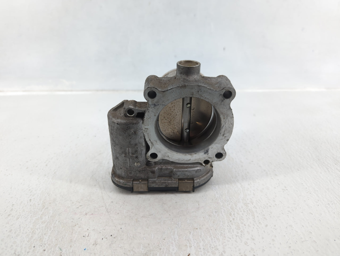 2018-2022 Volkswagen Tiguan Throttle Body P/N:06K 133 062 AG Fits Fits 2018 2019 2020 2021 2022 OEM Used Auto Parts - Oemuse