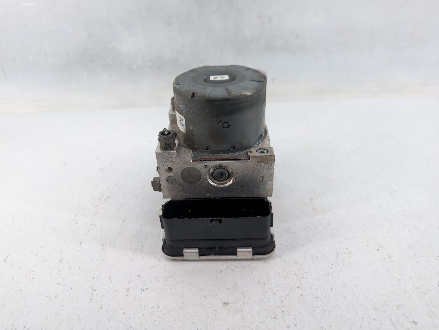 2018-2020 Volkswagen Tiguan ABS Pump Control Module Replacement P/N:5Q0 614 517 DT 5Q0 614 517 CF Fits Fits 2018 2019 2020 O