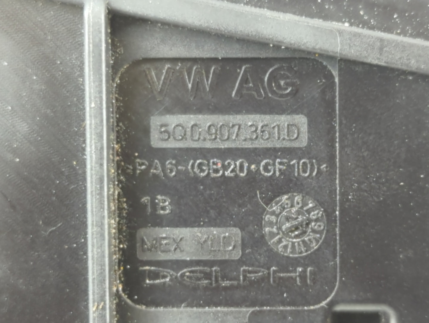 2012-2018 Volkswagen Tiguan Fusebox Fuse Box Panel Relay Module P/N:5Q0.907.361D 5Q0907361D Fits OEM Used Auto Parts - Oemus
