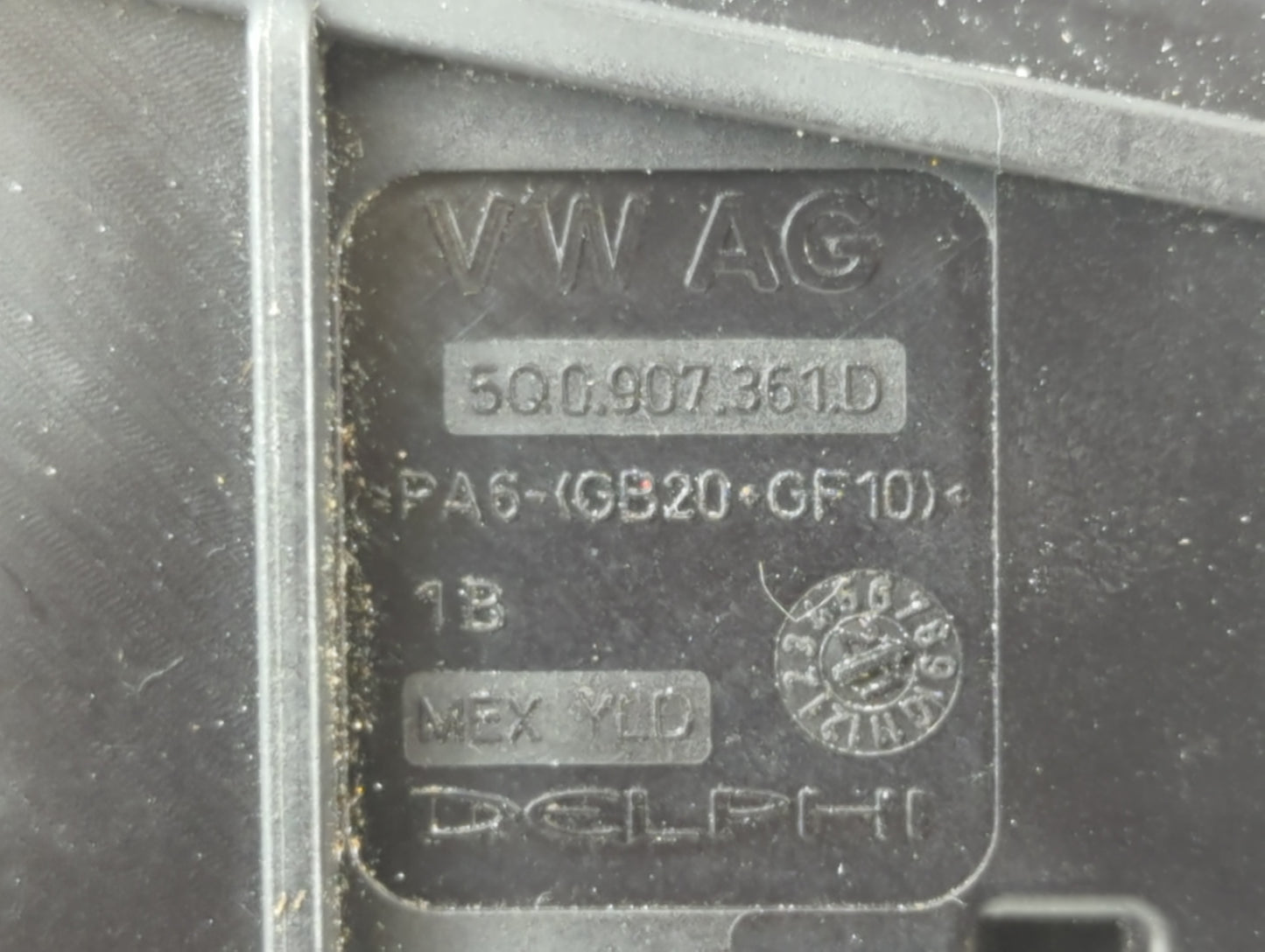 2012-2018 Volkswagen Tiguan Fusebox Fuse Box Panel Relay Module P/N:5Q0.907.361D 5Q0907361D Fits OEM Used Auto Parts - Oemus