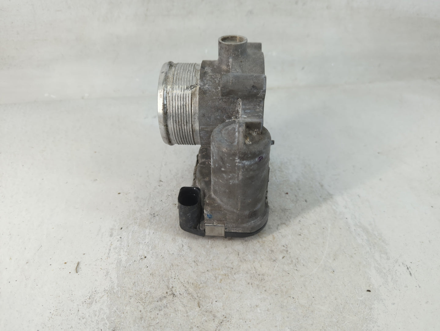 2018-2022 Volkswagen Tiguan Throttle Body P/N:06K 133 062 AG Fits Fits 2018 2019 2020 2021 2022 OEM Used Auto Parts - Oemuse