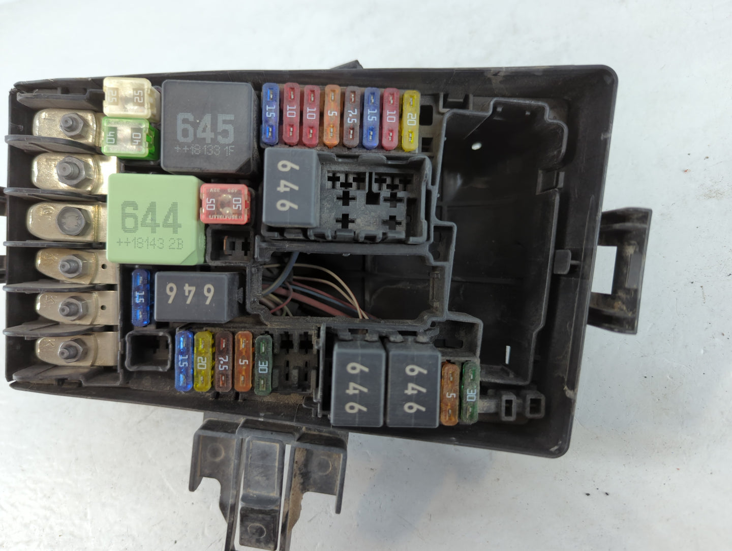 2018-2022 Volkswagen Tiguan Fusebox Fuse Box Panel Relay Module P/N:5QD 907 361 D Fits OEM Used Auto Parts - Oemusedautopart