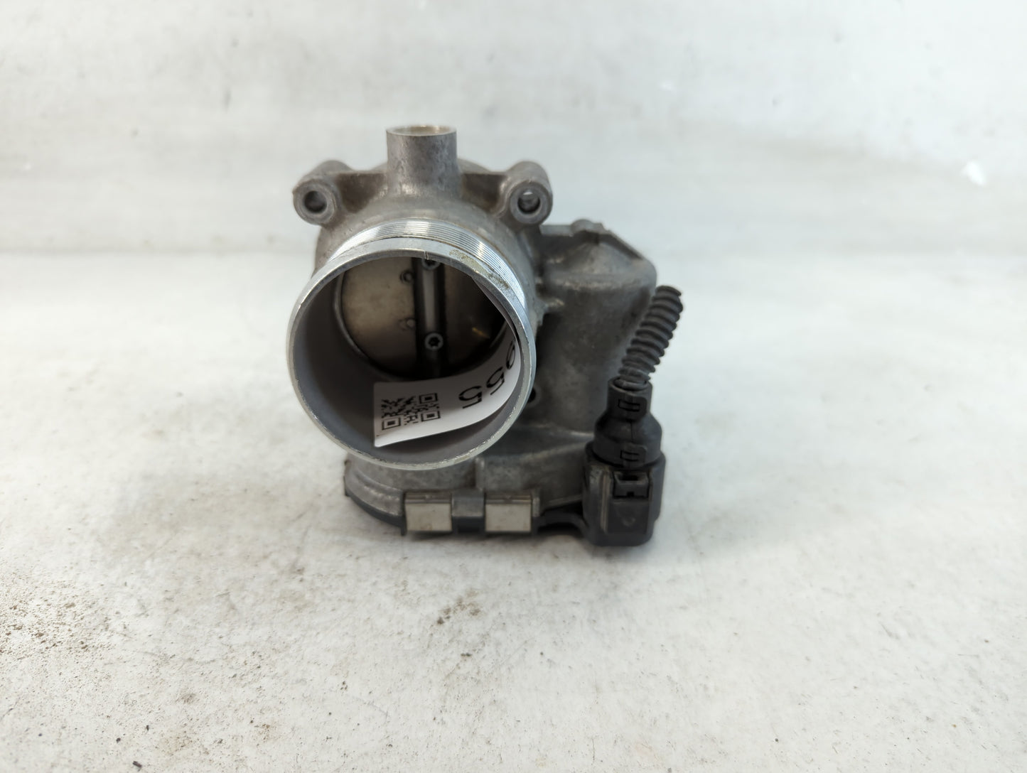 2018-2022 Volkswagen Tiguan Throttle Body P/N:06K 133 062 AG Fits Fits 2018 2019 2020 2021 2022 OEM Used Auto Parts - Oemuse