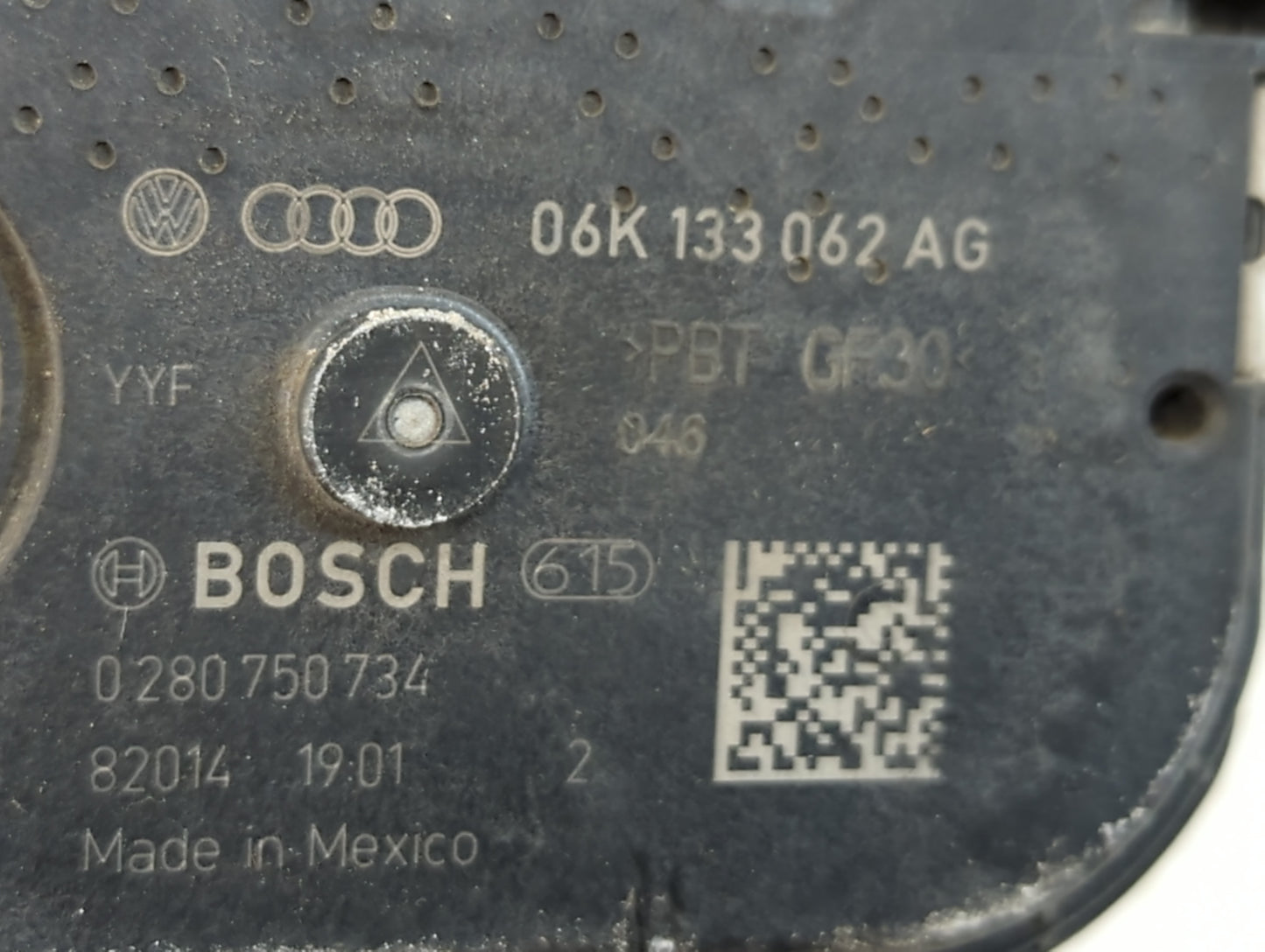 2018-2022 Volkswagen Tiguan Throttle Body P/N:06K 133 062 AG Fits Fits 2018 2019 2020 2021 2022 OEM Used Auto Parts - Oemuse