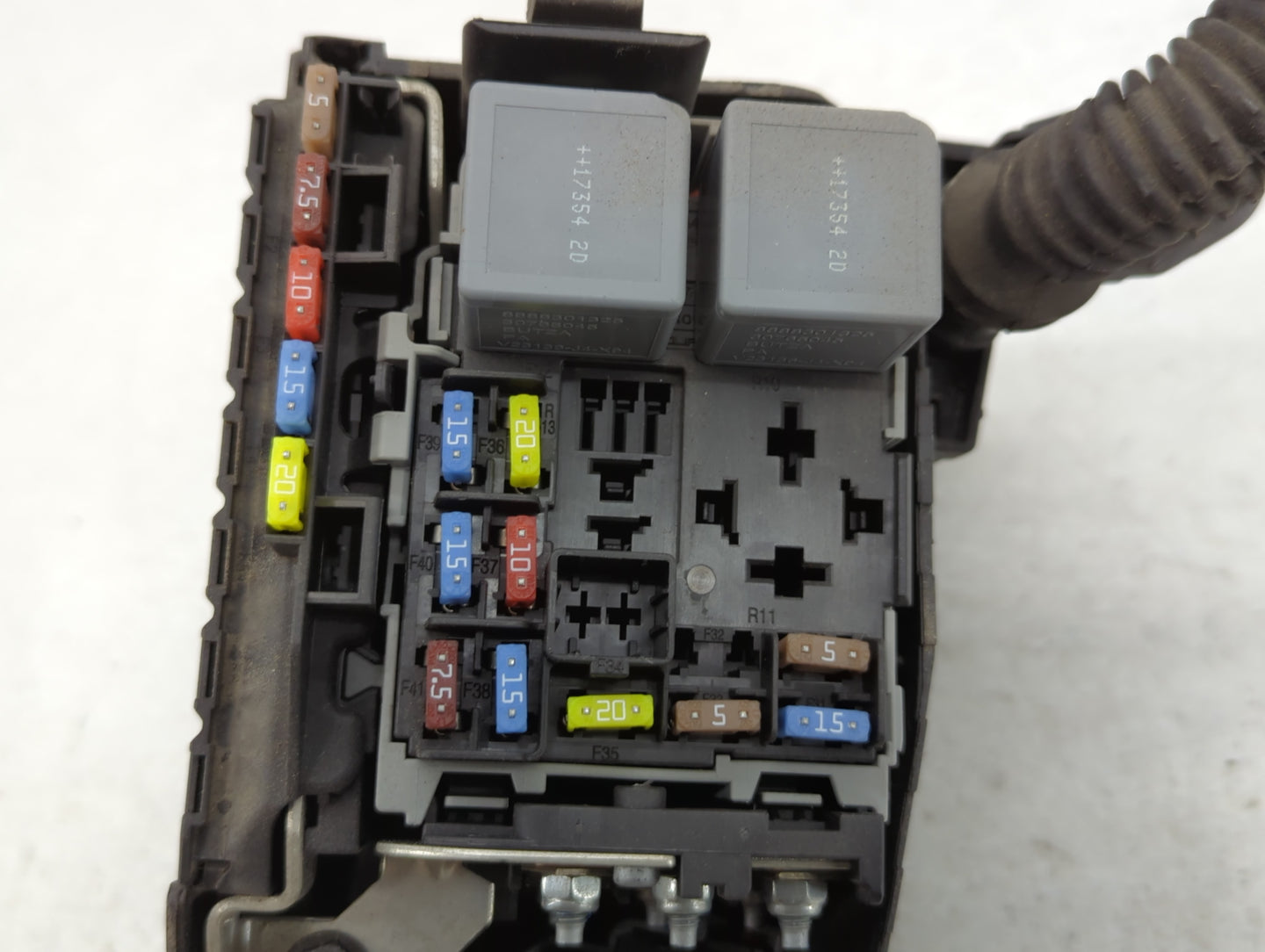 2014-2018 Volvo S60 Fusebox Fuse Box Panel Relay Module P/N:6G9T-14A067-CA Fits Fits 2012 2014 2015 2016 2017 2018 OEM Used 