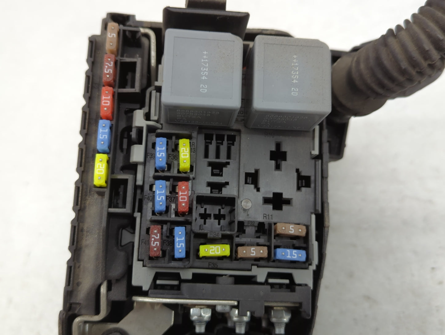 2014-2018 Volvo S60 Fusebox Fuse Box Panel Relay Module P/N:6G9T-14A067-CA Fits Fits 2012 2014 2015 2016 2017 2018 OEM Used 