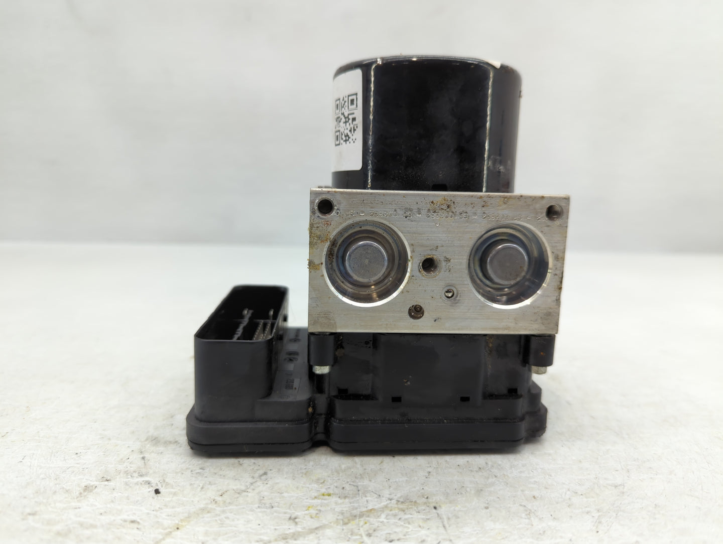 2015-2018 Volvo S60 ABS Pump Control Module Replacement P/N:5262-5830 A426G 17W166 Fits Fits 2015 2016 2017 2018 OEM Used Au