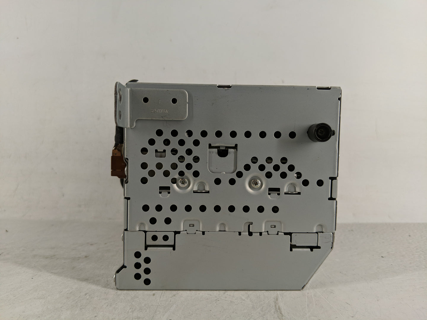 2018 Volvo S90 Radio AM FM Cd Player Receiver Replacement P/N:32218444 Fits OEM Used Auto Parts - Oemusedautoparts1.com