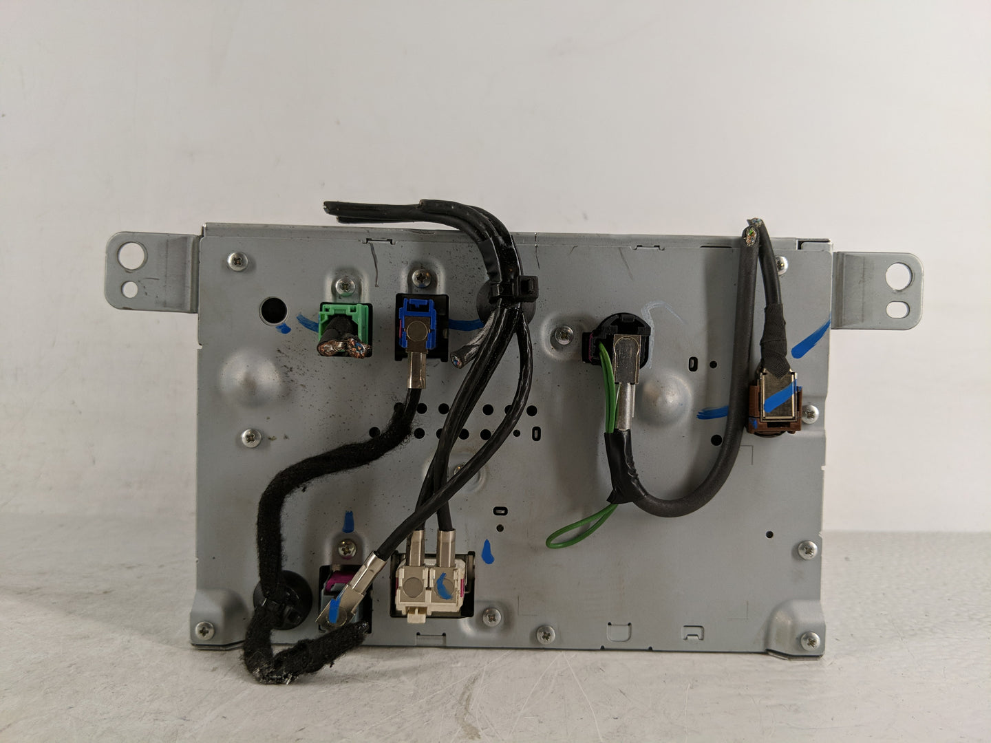 2018 Volvo S90 Radio AM FM Cd Player Receiver Replacement P/N:32218444 Fits OEM Used Auto Parts - Oemusedautoparts1.com