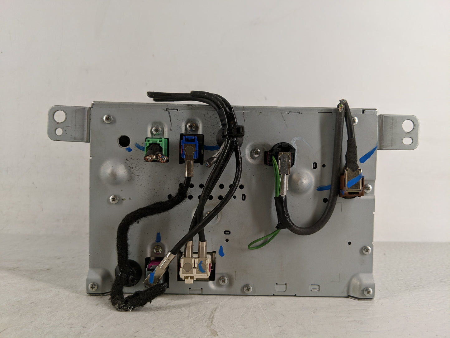 2018 Volvo S90 Radio AM FM Cd Player Receiver Replacement P/N:32218444 Fits OEM Used Auto Parts - Oemusedautoparts1.com