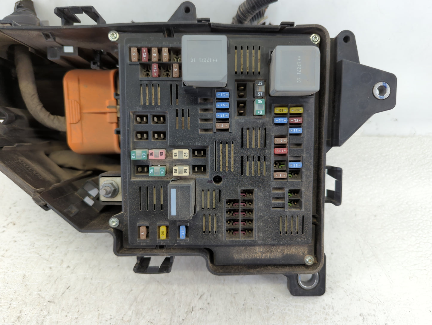 2018-2020 Volvo S90 Fusebox Fuse Box Panel Relay Module P/N:31398001 31654059 Fits Fits 2018 2019 2020 2021 OEM Used Auto Pa