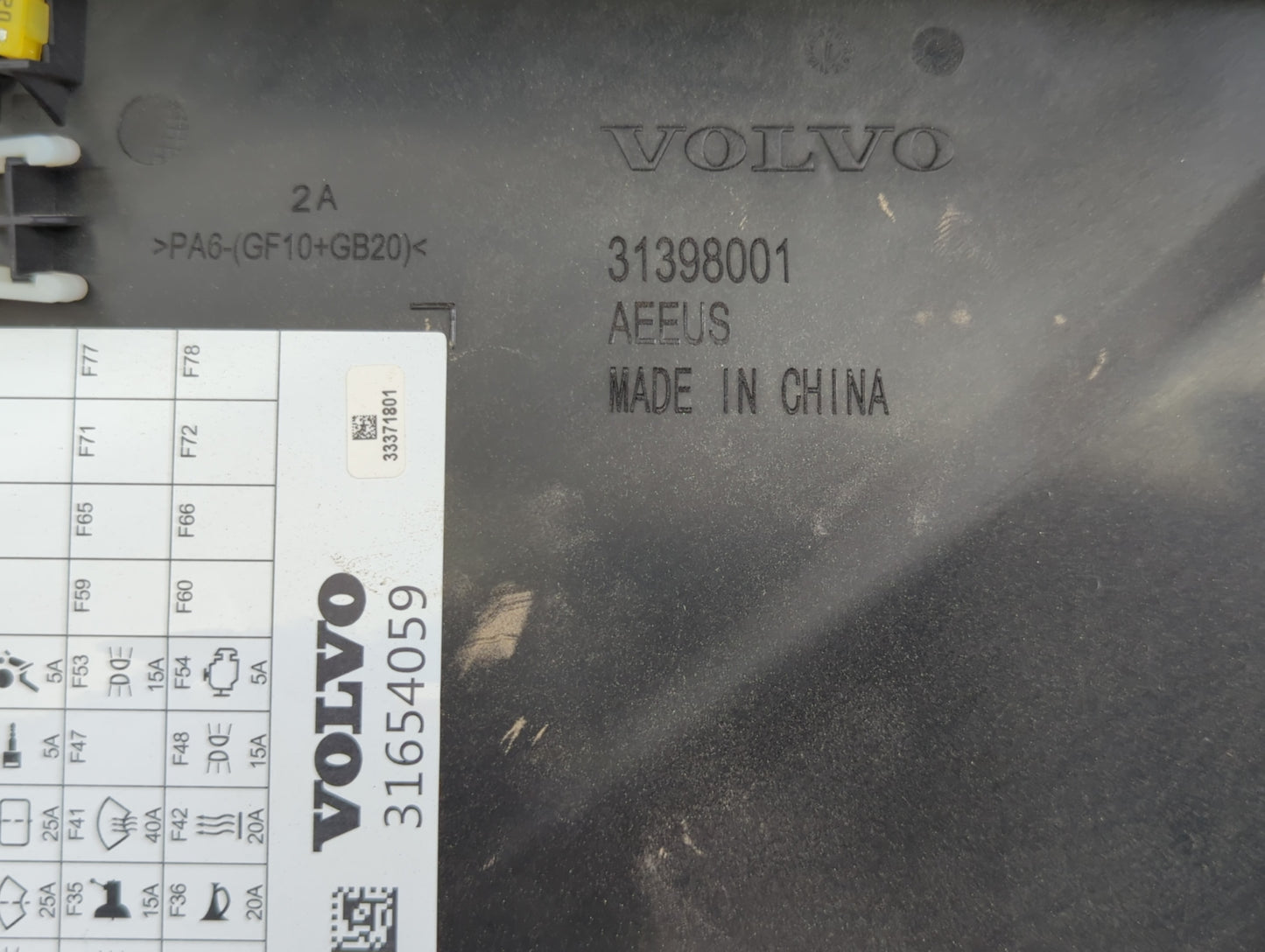 2018-2020 Volvo S90 Fusebox Fuse Box Panel Relay Module P/N:31398001 31654059 Fits Fits 2018 2019 2020 2021 OEM Used Auto Pa