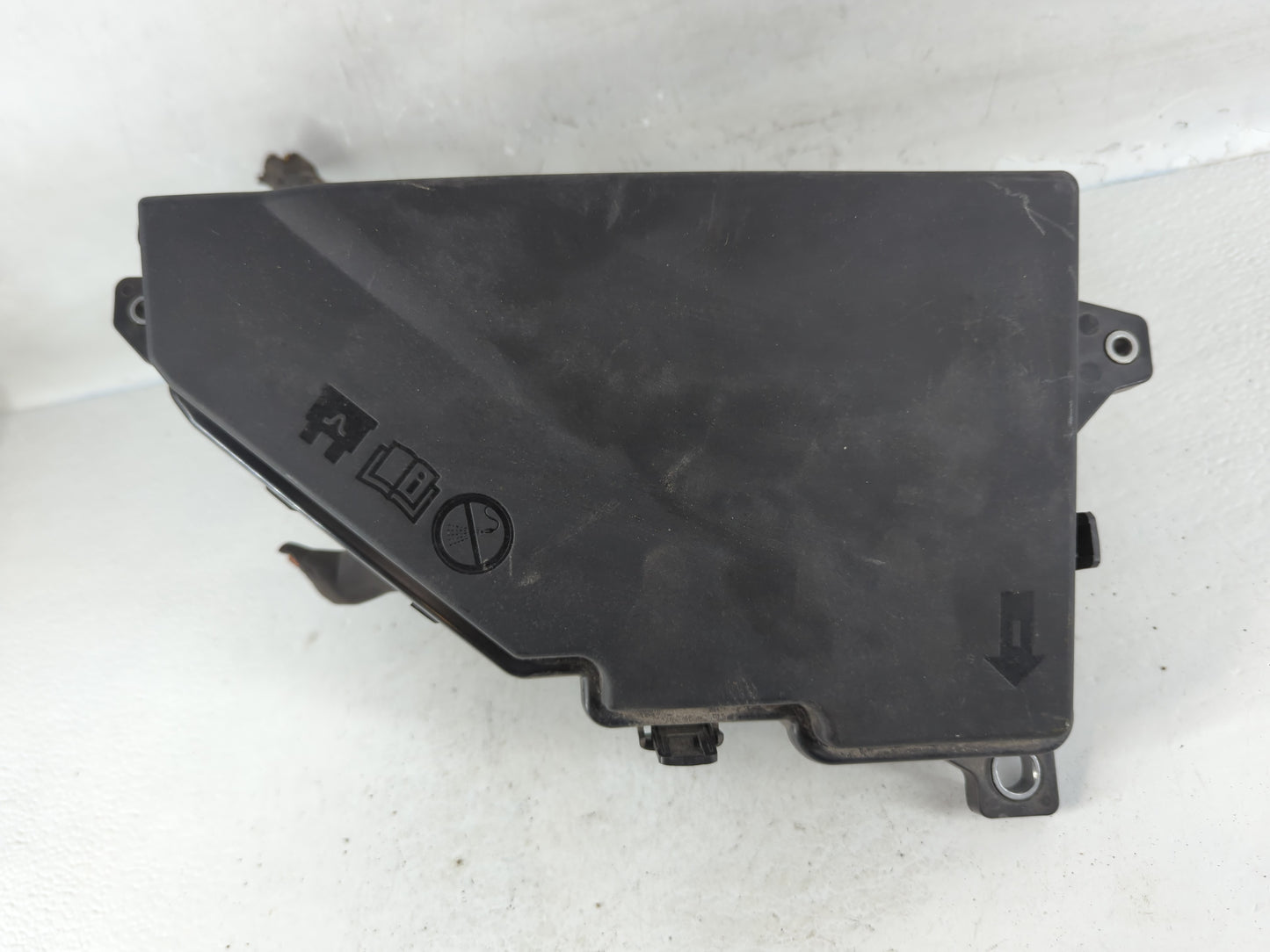 2018 Volvo S90 Fusebox Fuse Box Panel Relay Module P/N:31398001 31654059 Fits OEM Used Auto Parts - Oemusedautoparts1.com