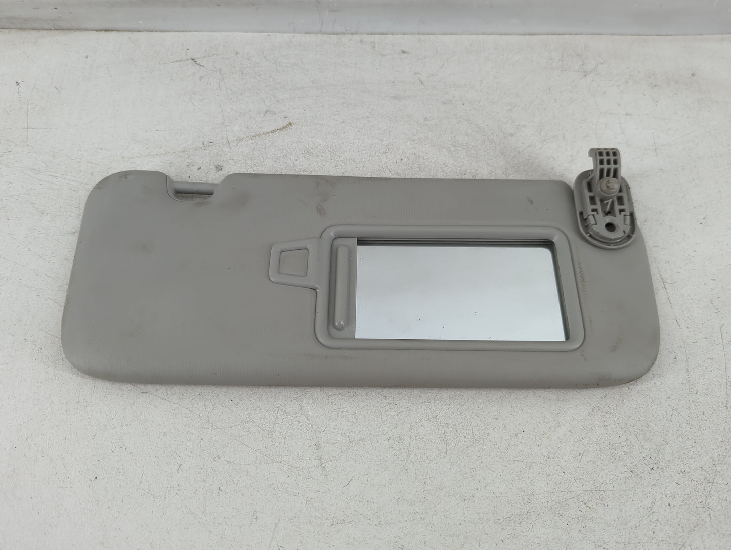 2013-2018 Volvo V60 Sun Visor Shade Replacement Passenger Right Mirror Fits Fits 2011 2012 2013 2014 2015 2016 2017 2018 OEM