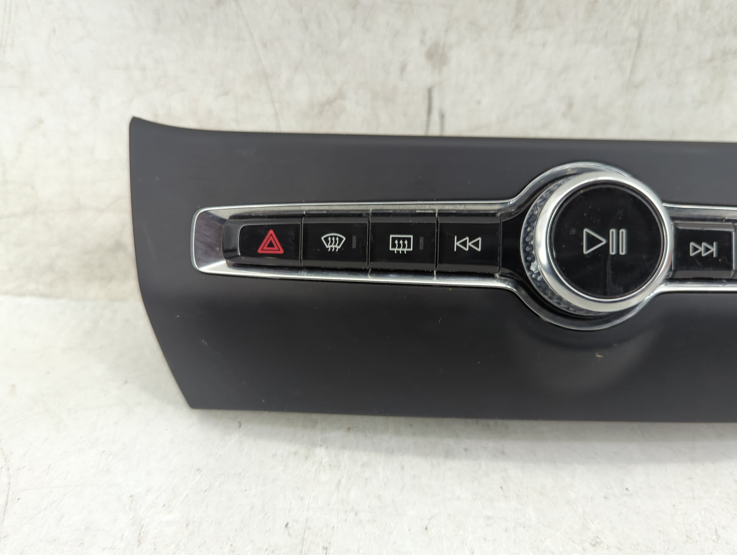 2018 Volvo V60 Climate Control Module Temperature AC/Heater Replacement P/N:31398845 Fits OEM Used Auto Parts - Oemusedautop