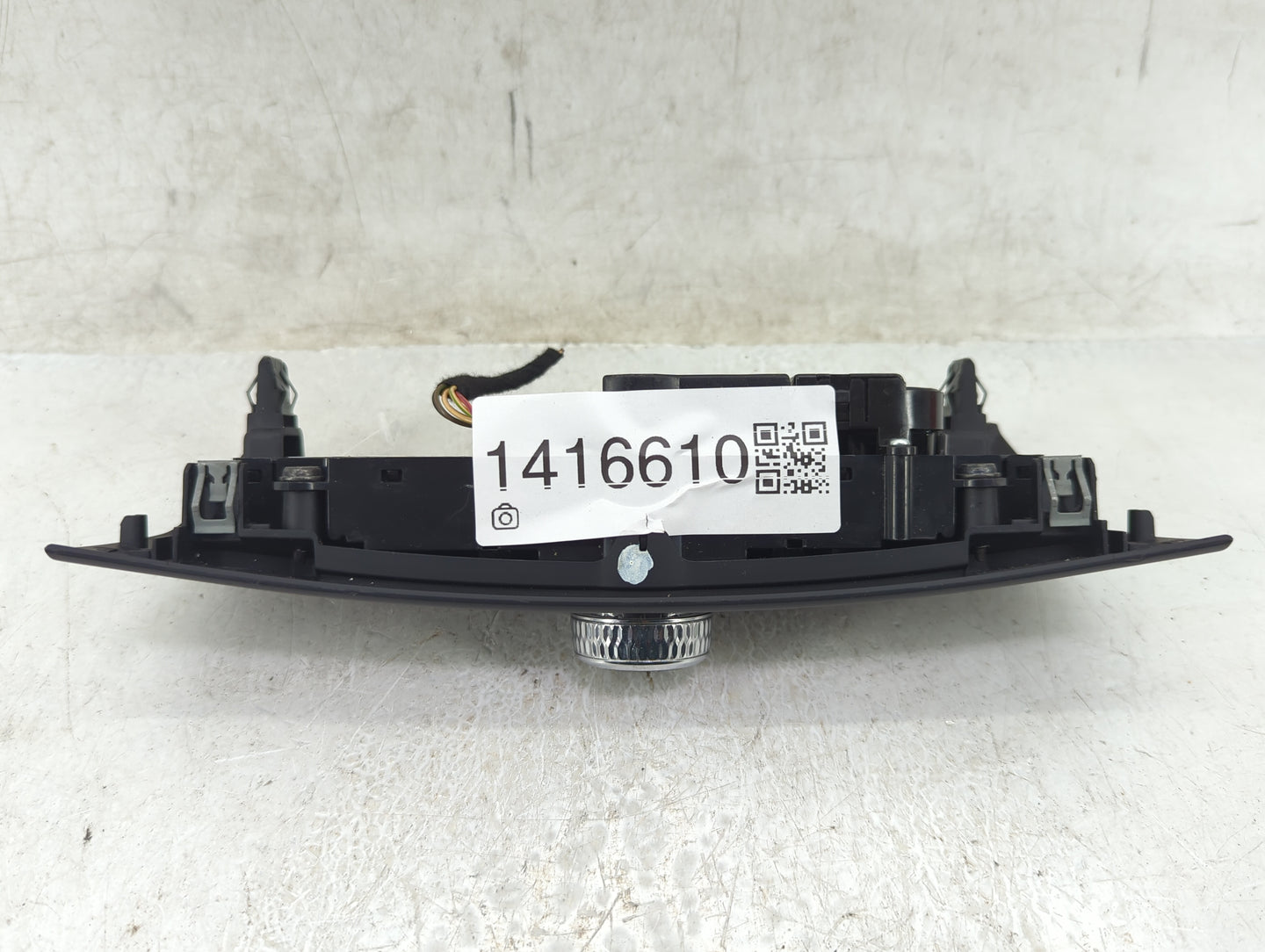 2018 Volvo V60 Climate Control Module Temperature AC/Heater Replacement P/N:31398845 Fits OEM Used Auto Parts - Oemusedautop