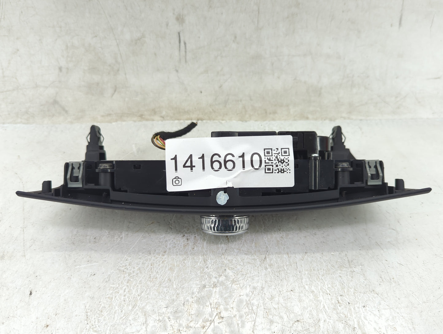 2018 Volvo V60 Climate Control Module Temperature AC/Heater Replacement P/N:31398845 Fits OEM Used Auto Parts - Oemusedautop