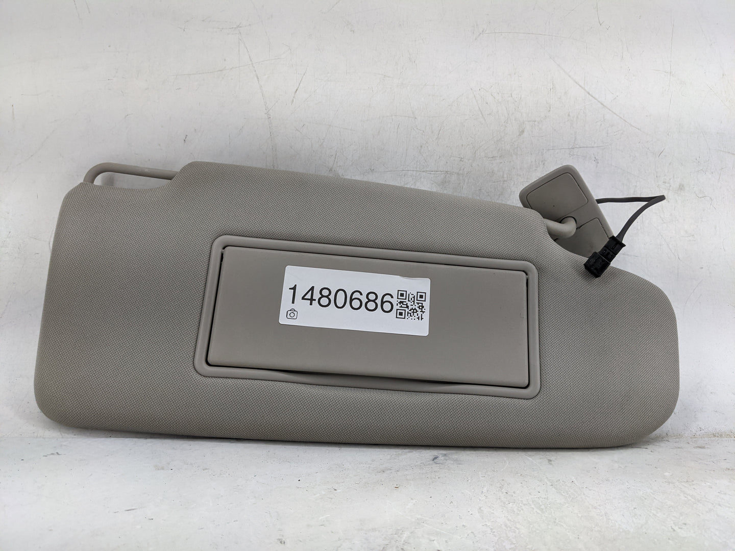 2013-2018 Volvo V60 Sun Visor Shade Replacement Passenger Right Mirror Fits Fits 2011 2012 2013 2014 2015 2016 2017 2018 OEM
