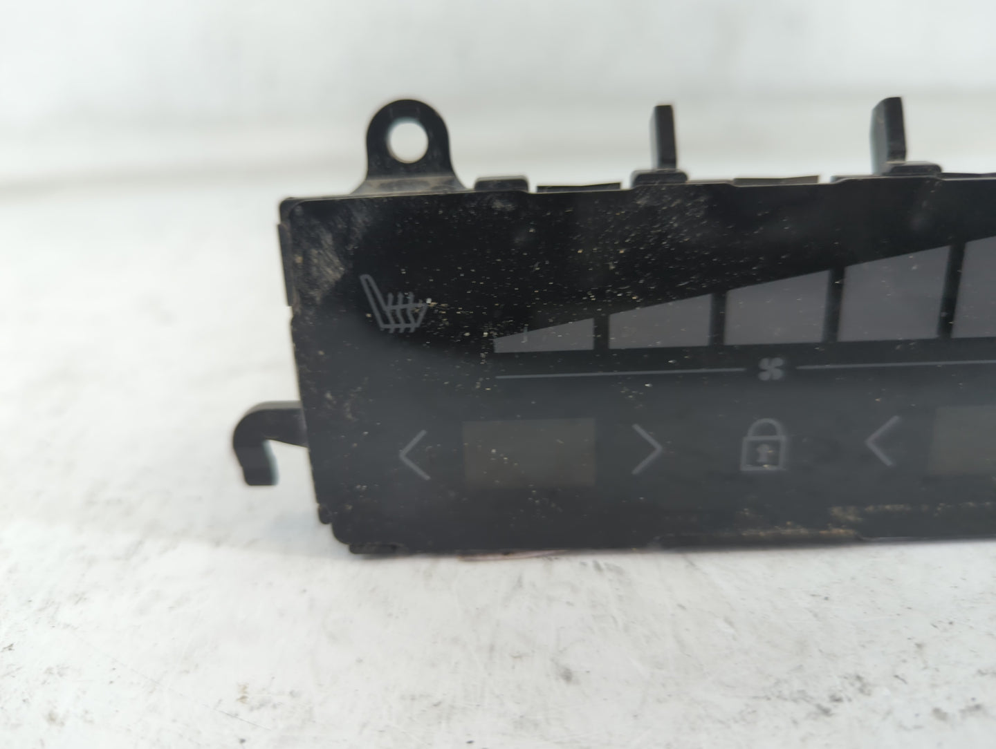 2018-2021 Volvo Xc60 Climate Control Module Temperature AC/Heater Replacement P/N:P31674023 Fits OEM Used Auto Parts - Oemus