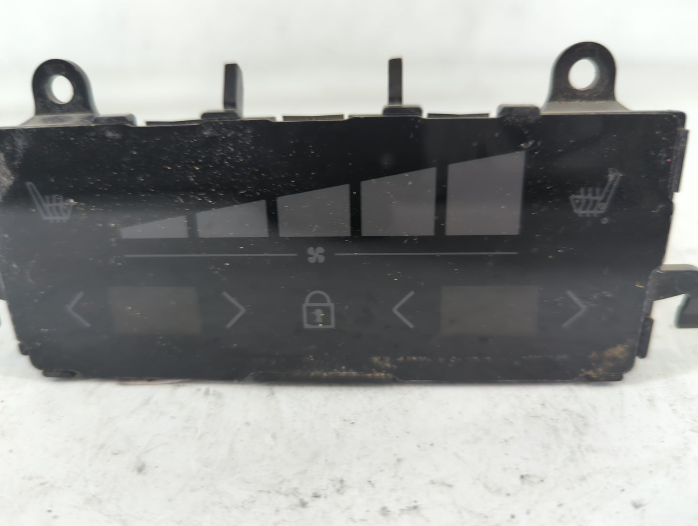 2018-2021 Volvo Xc60 Climate Control Module Temperature AC/Heater Replacement P/N:P31674023 Fits OEM Used Auto Parts - Oemus