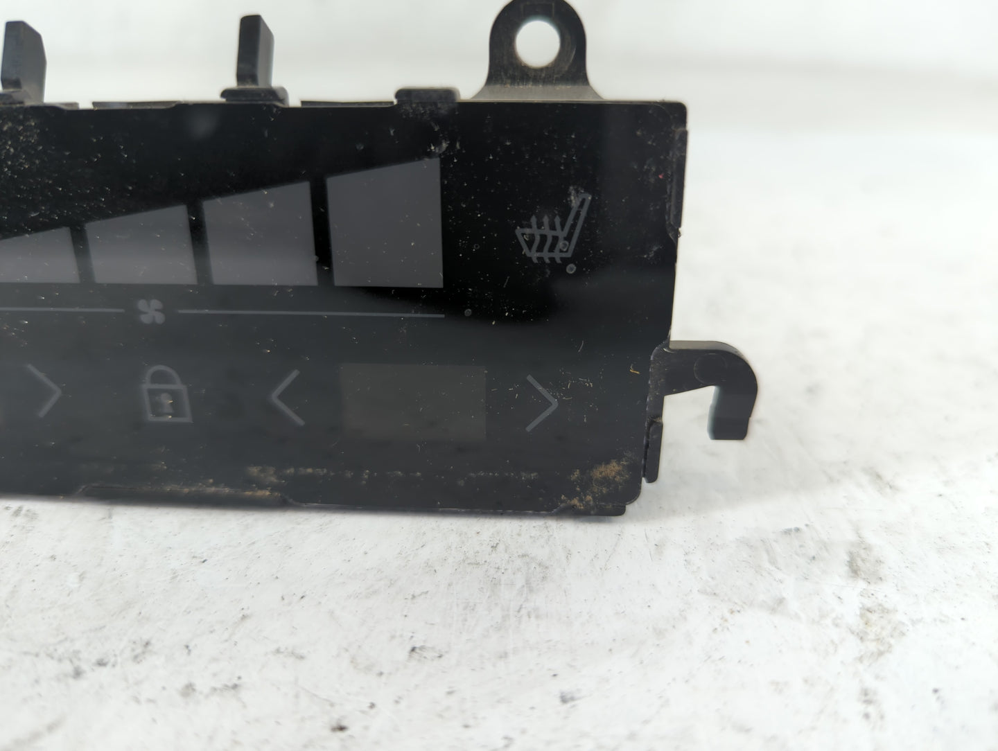 2018-2021 Volvo Xc60 Climate Control Module Temperature AC/Heater Replacement P/N:P31674023 Fits OEM Used Auto Parts - Oemus