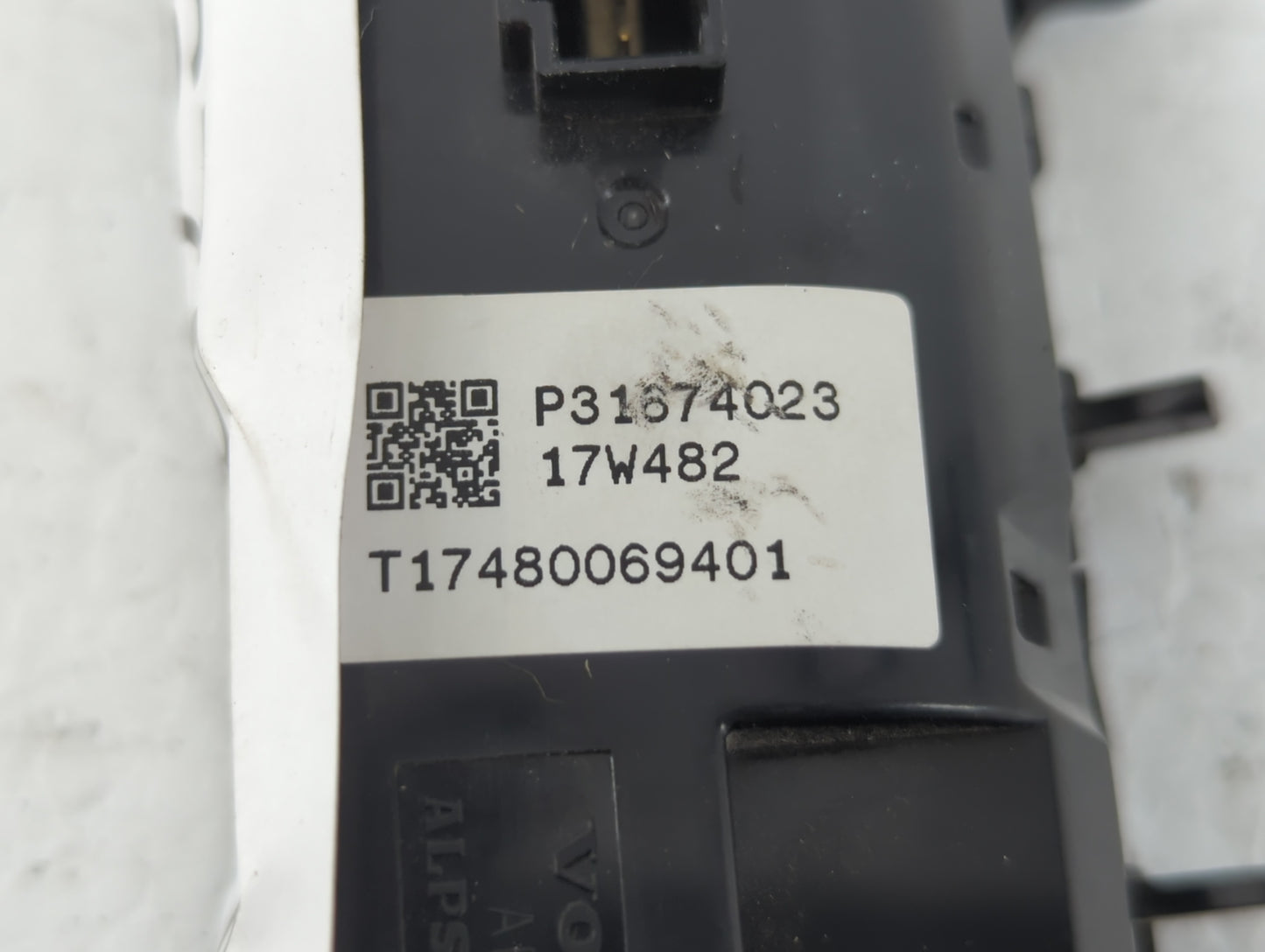 2018-2021 Volvo Xc60 Climate Control Module Temperature AC/Heater Replacement P/N:P31674023 Fits OEM Used Auto Parts - Oemus