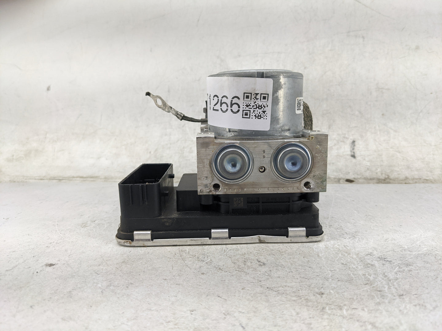 2016-2021 Volvo Xc90 ABS Pump Control Module Replacement P/N:P31680101 31680098 Fits Fits 2016 2017 2018 2019 2020 2021 OEM 