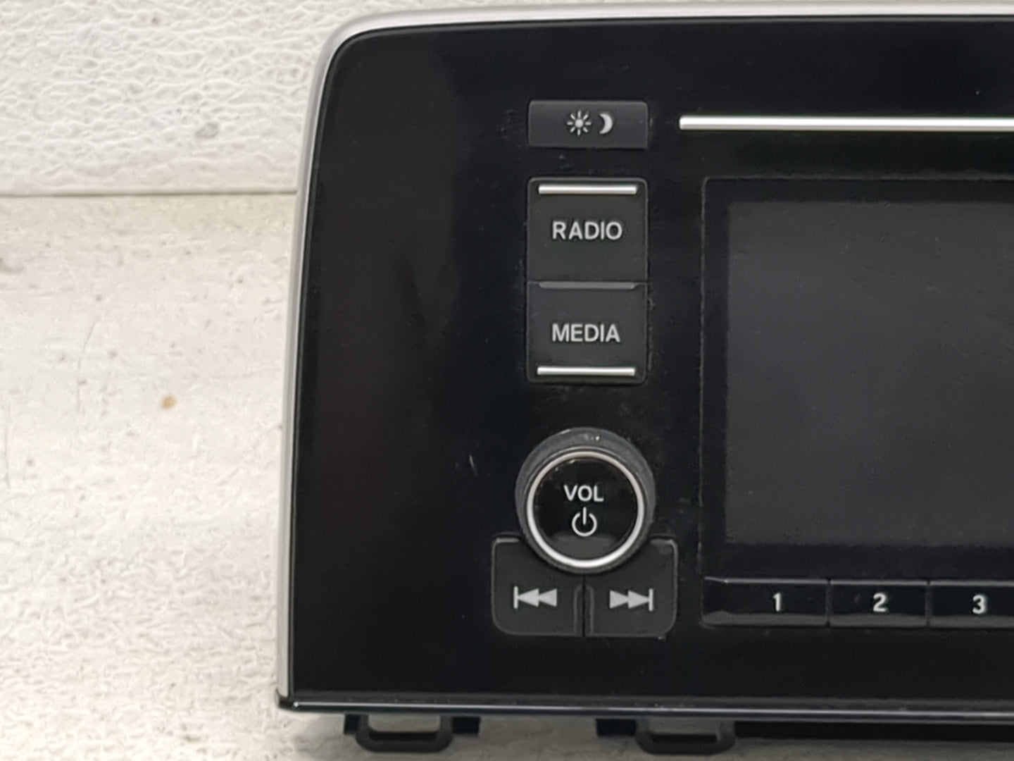 2017-2022 Honda Cr-v Radio Display Info Screen Oem - Oemusedautoparts1.com